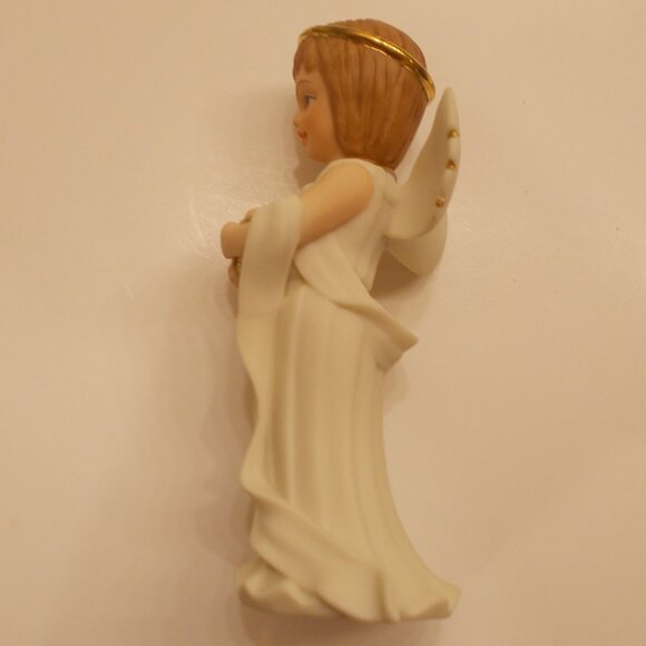 Porcelain Guardian Angel Figurine Gold Halo 4.5in. Tall NEW - Picture 3 of 8